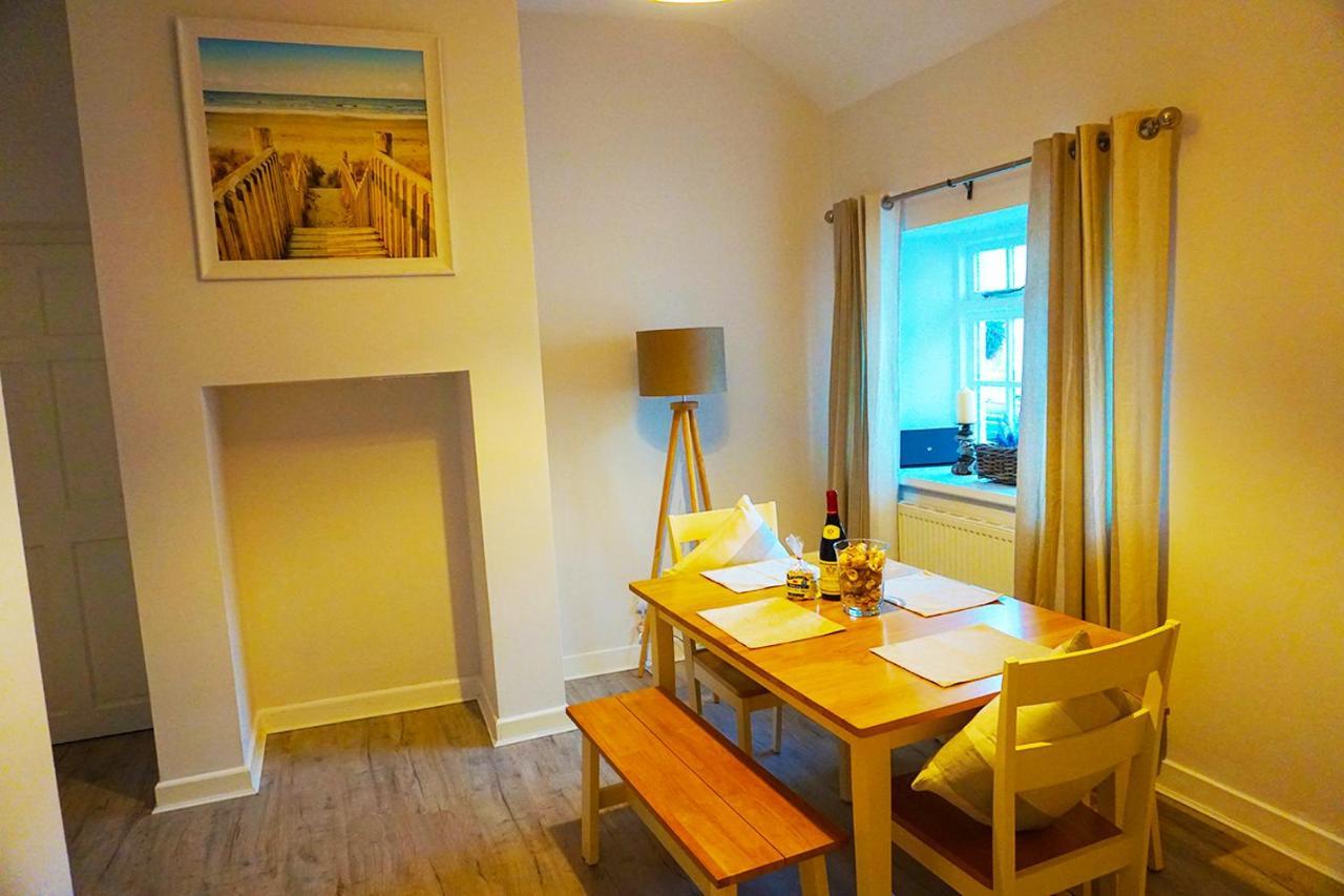 Staycation At Pine Cottage, A Newly Refurbished Holiday Cottage Goodwick Exteriér fotografie