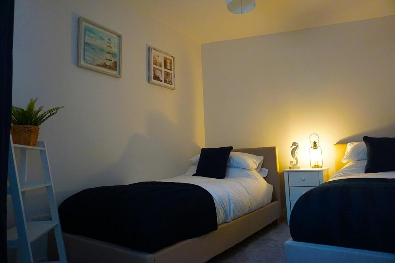 Staycation At Pine Cottage, A Newly Refurbished Holiday Cottage Goodwick Exteriér fotografie