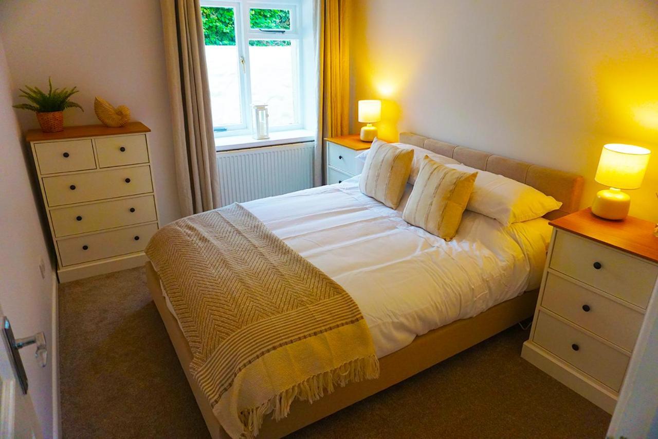 Staycation At Pine Cottage, A Newly Refurbished Holiday Cottage Goodwick Exteriér fotografie