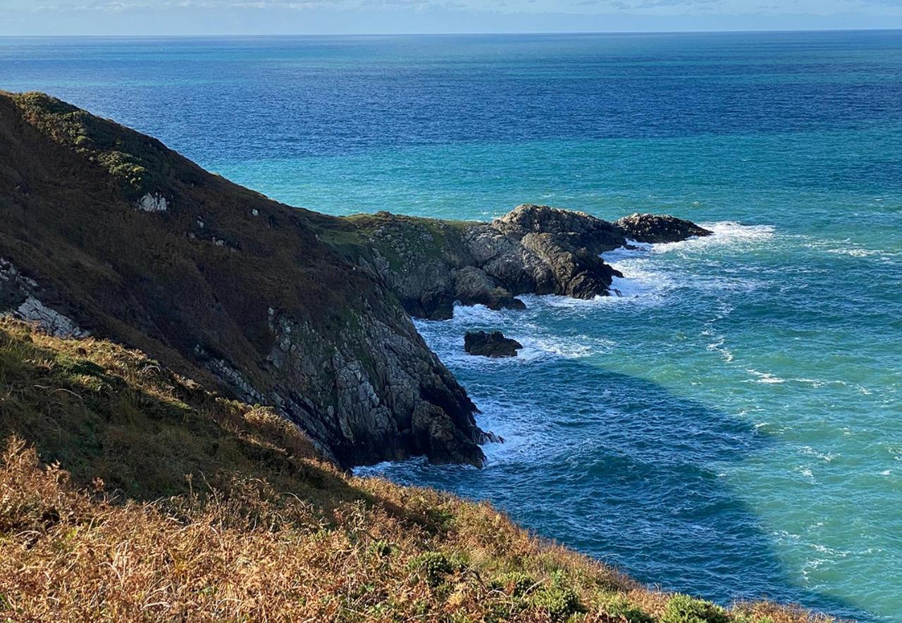 Staycation At Pine Cottage, A Newly Refurbished Holiday Cottage Goodwick Exteriér fotografie